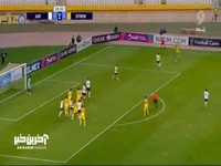 ضربه سر عارف حاجی عیدی به شکلی خطرناک از کنار دروازه آخال به بیرون رفت