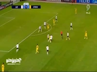 کار ترکیبی زیبای بازیکنان سپاهان که توپ راهی به دروازه آخال نداشت