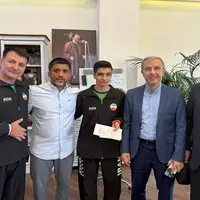 دیدار نابغه تنیس روی میز ایران با علیرضا دبیر
