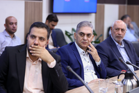 عضو اتاق بازرگانی خطاب به پزشکیان: برطرف کردن تحریم‌های داخلی با شما، دور زدن تحریم‌های خارجی با ما