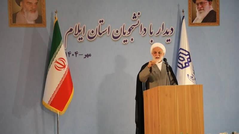 دانشجویان در حل مسائل کشور مشارکت فعال داشته باشند