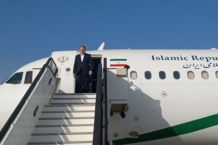 وزیر امور خارجه وارد مشهد مقدس شد