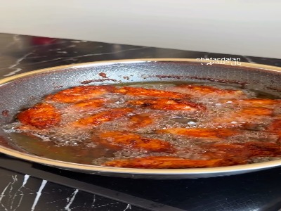 بال کریسپی یک غذای نونی خوشمزه