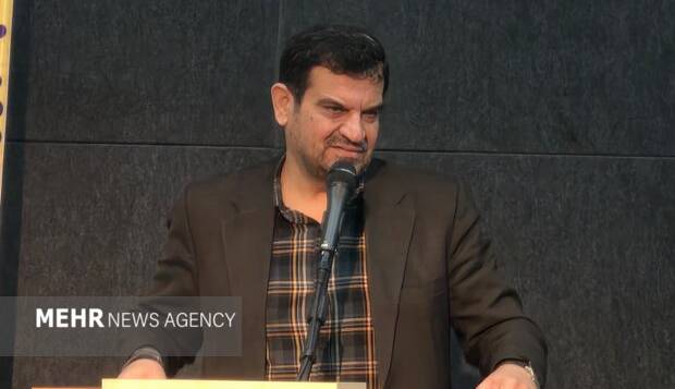مولوی: راهاندازی خط راهآهن در آبادان ضروری است