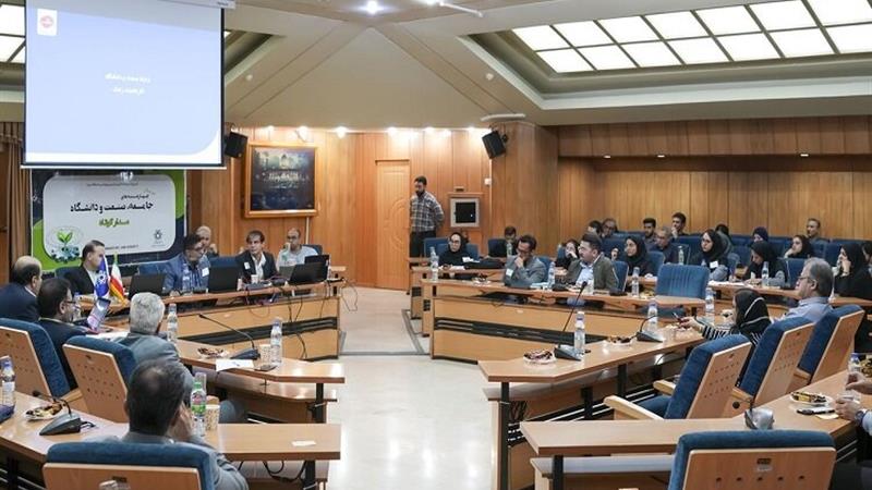 «مدار کوتاه» در دانشگاه شیراز برگزار شد