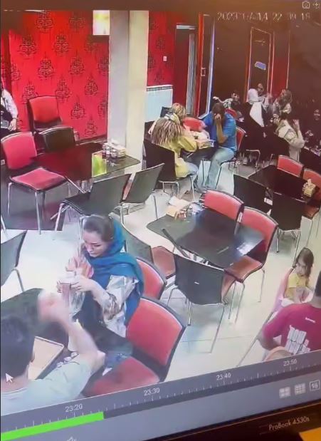 کلیپ پر بازدید از تصادفی عجیب در یکی از رستوران‌های اصفهان