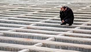 سنگ قبر هم قسطی شد