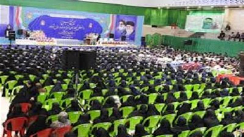 آیین تجلیل از دانش‌آموزان ممتاز شاهد و ایثارگر در زاهدان برگزار شد