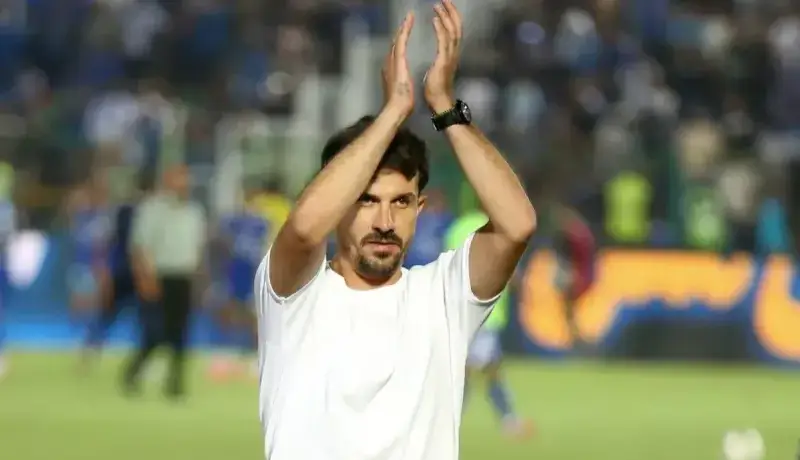 محبوبیت سرمربی حریف پرسپولیس در کوچههای تهران