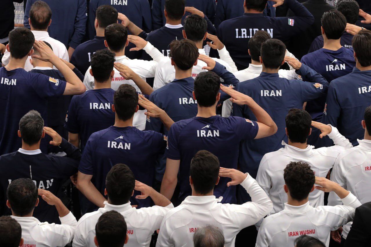 عهدجامعه ورزش با رهبر انقلاب: سربازان ایران در جنگ نرم خواهیم بود