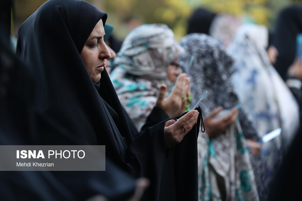 عکس/ اقامه نماز طلب باران در همدان