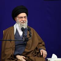 رهبر معظم انقلاب: نوآوری علمی و اندیشه سیاسی دو ویژگی برجسته علامه نائینی بود