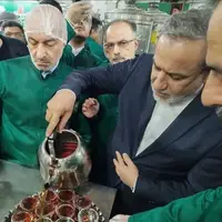 عراقچی در چایخانه حرم مطهر رضوی حضور یافت
