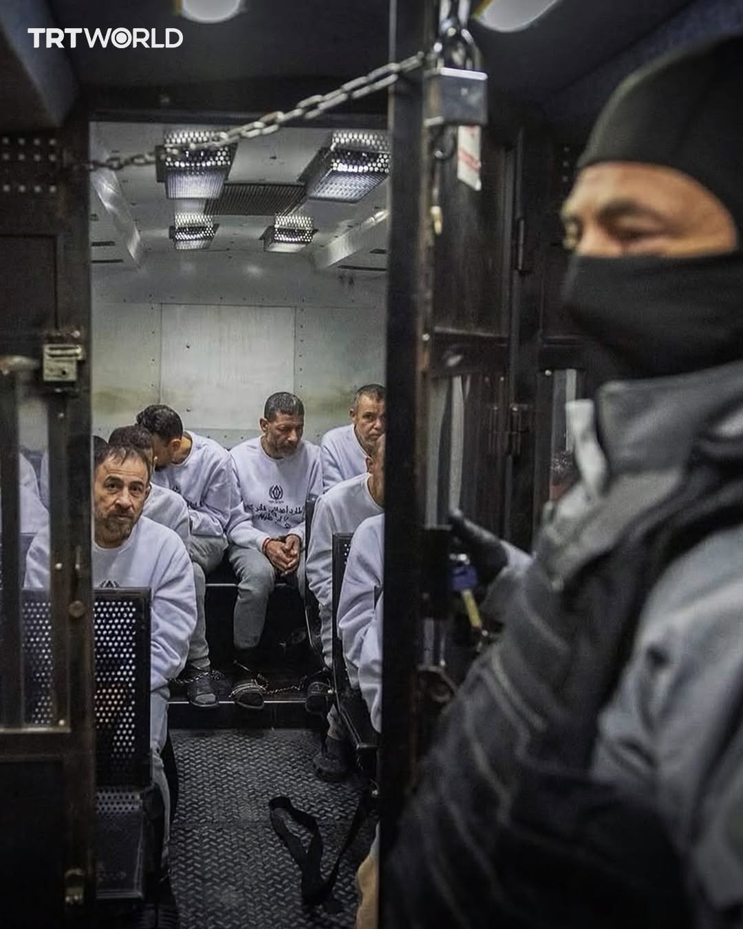 لحظات آزادی زندانیان فلسطینی از زندان اسرائیل