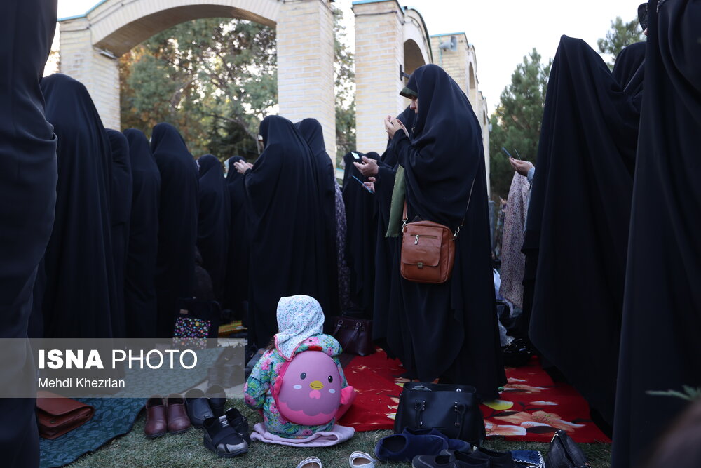 عکس/ اقامه نماز طلب باران در همدان