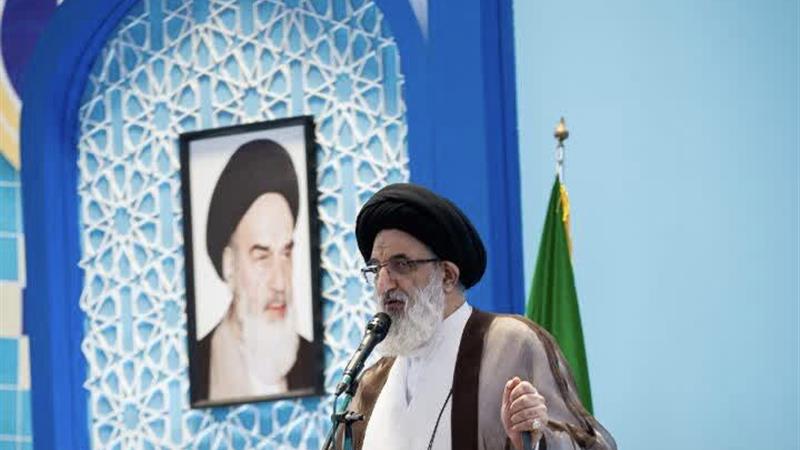 امام جمعه کرج : دشمنی های آمریکا شکست خورده است