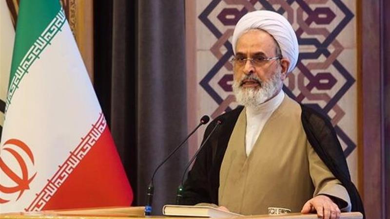 اعرافی: علامه نائینی میان آموزههای دینی و نیاز روز جامعه تعادل برقرار کرد