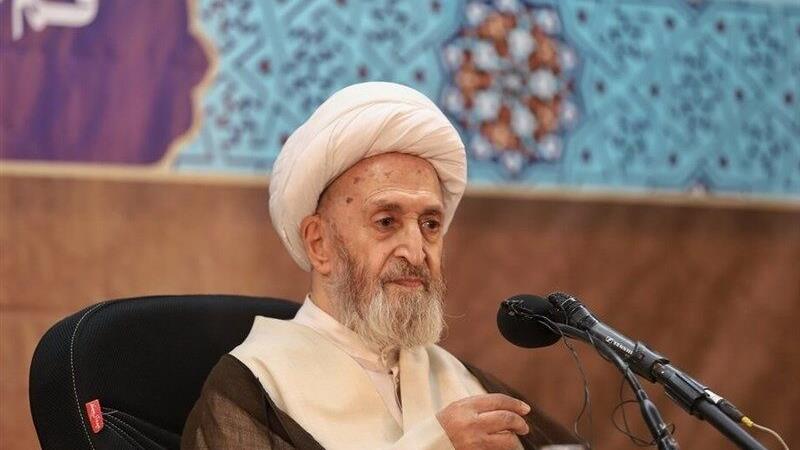 آیتالله سبحانی: میرزای نائینی چهرهای شاخص در فقاهت و روشنفکری است