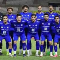 یازده بازیکن آبی‌پوش برای بازی با ملوان