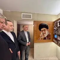 بازدید عراقچی از منزل پدری رهبر معظم انقلاب در مشهد