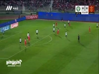 ضربه محمد عمری در دوضرب در دستان دروازه بان ذوب آهن قرار گرفت