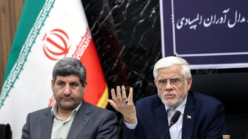 عارف: شبکه نخبگان ایرانی در داخل و خارج کشور تشکیل شود/پهلوانان علمی میخواهیم