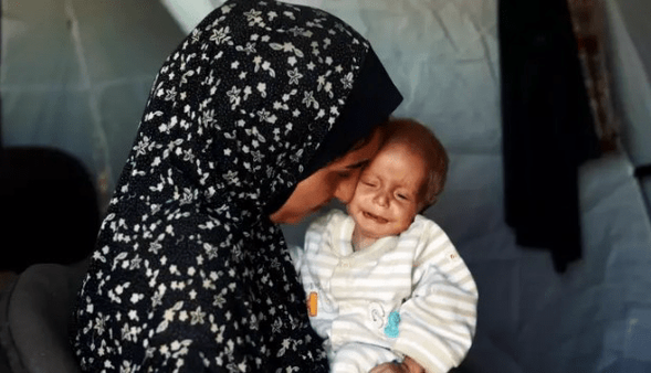 مقام سازمان ملل پس از بازدید از غزه: زنان میان آوار زایمان میکنند