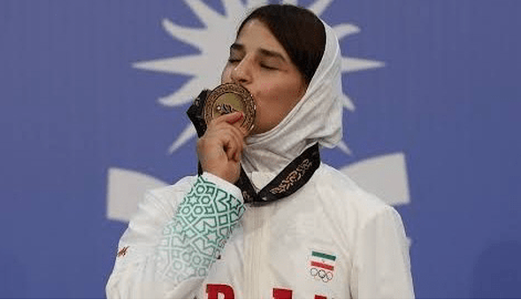 مدال طلا بر گردن دختر ورزشکار نهاوندی