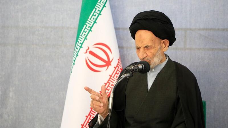 امام جمعه بیرجند: پرستاری، سنگر عاطفه در برابر بیرحمی تمدن مادی است
