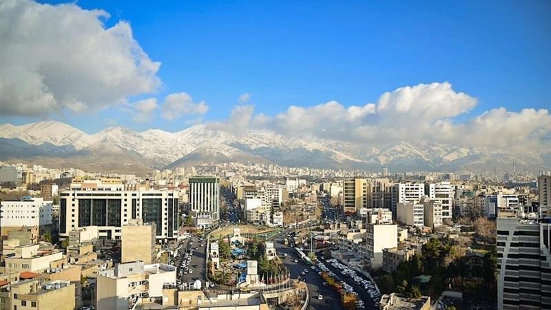 آسمان صاف تا قسمتی ابری در تهران