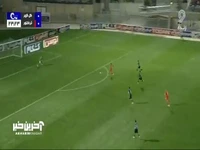 گل اول تراکتور به گل گهر توسط امیرحسین حسین زاده
