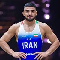 عظیمی مدال طلای کشتی آزاد جهان را کسب کرد