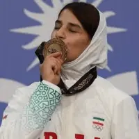 مدال طلا بر گردن دختر ورزشکار نهاوندی
