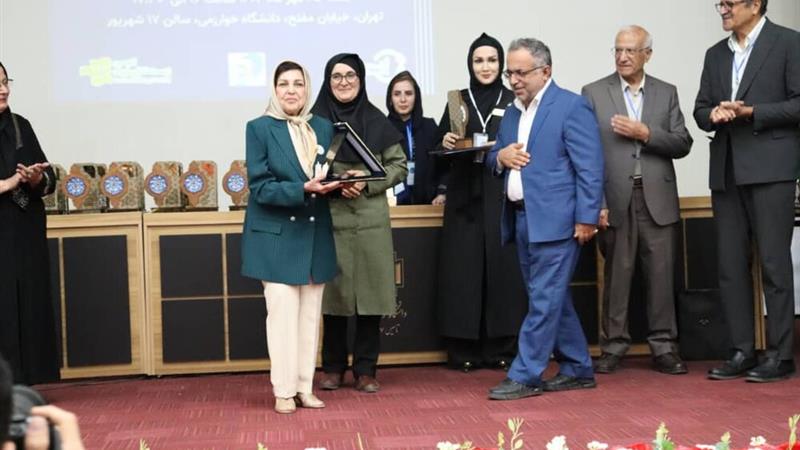 استاد دانشگاه شیراز برگزیده منتخب و پیشکسوت تأثیرگذار در زیستشناسی ایران شد