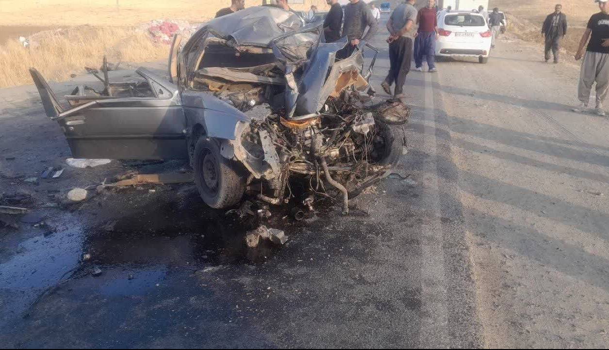 تصادف هولناک 405 با کامیون؛ 3 نفر جانباختند
