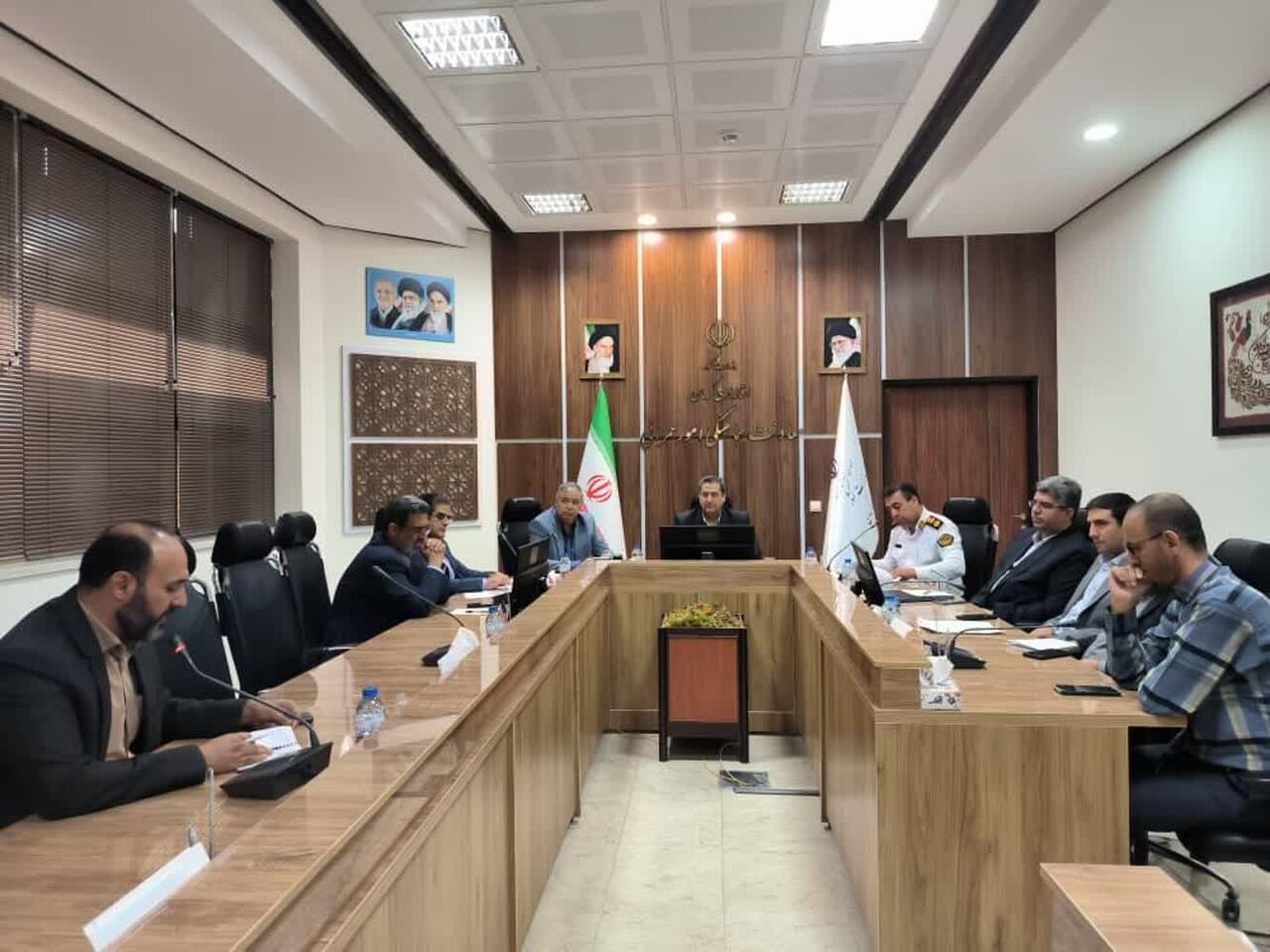 نشست شورای ترافیک کرمان؛ ایمنسازی پلهای عابر پیاده تا ساماندهی تردد شبانه