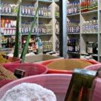 مهر و موم عطاری و مطب غیرمجاز در شهرستان میبد
