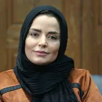 چهره ها/ «مرضیه» سریال آوای باران در کنار پدرش در ساحل بابلسر