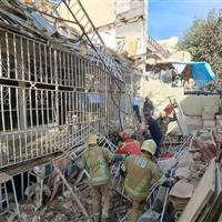 ریزش ساختمان قدیمی در خیابان جمهوری یک کشته و چهارمصدوم برجا گذاشت