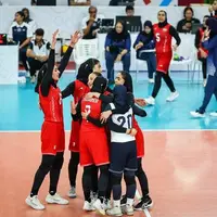 پیروزی قاطع دختران والیبال برابر هنگکنگ و صعود به جمع ۴ تیم برتر