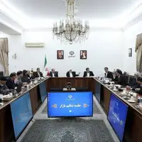 عارف: خالی کردن دل مردم هنر نیست