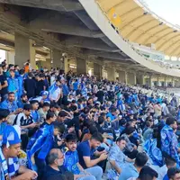 شیرازیها استادیوم پارس را به رنگ آبی درآوردند