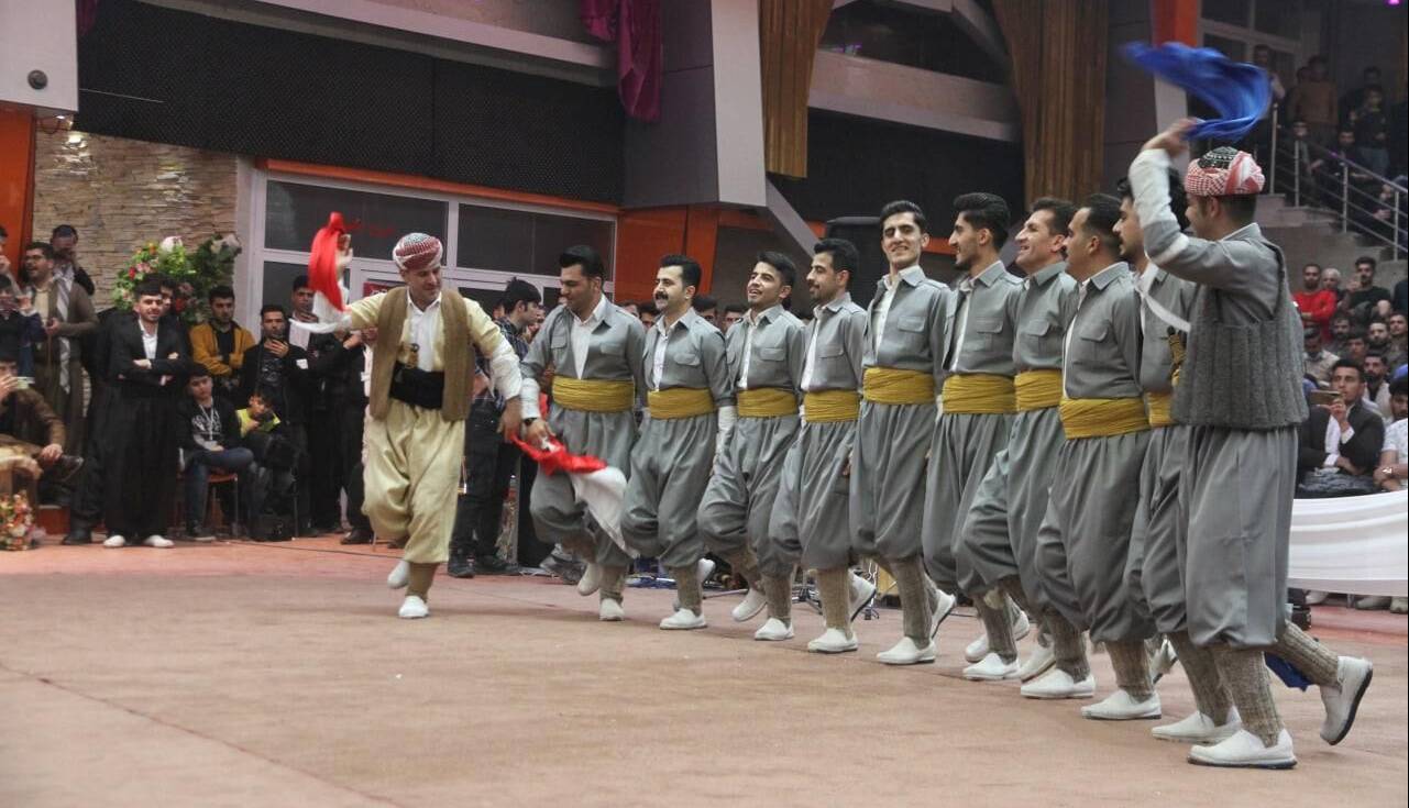 مهاباد میزبان جشنواره «ههلپرکه کردی» شد