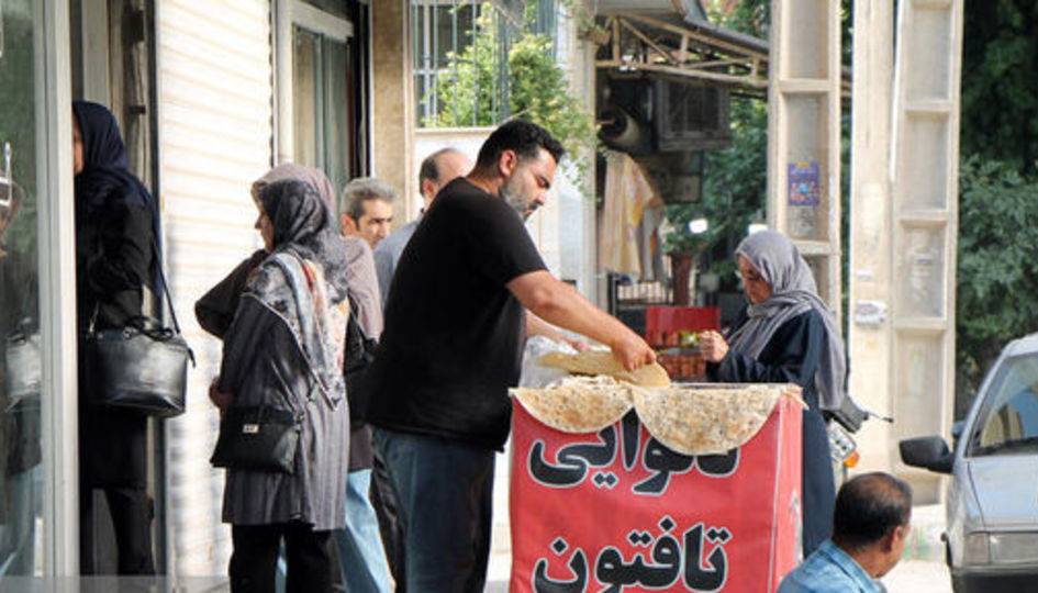 برنامهای برای افزایش قیمت نان نداریم/ عرضه روزی بیش از ۱۶۰۰ تن مرغ در پایتخت