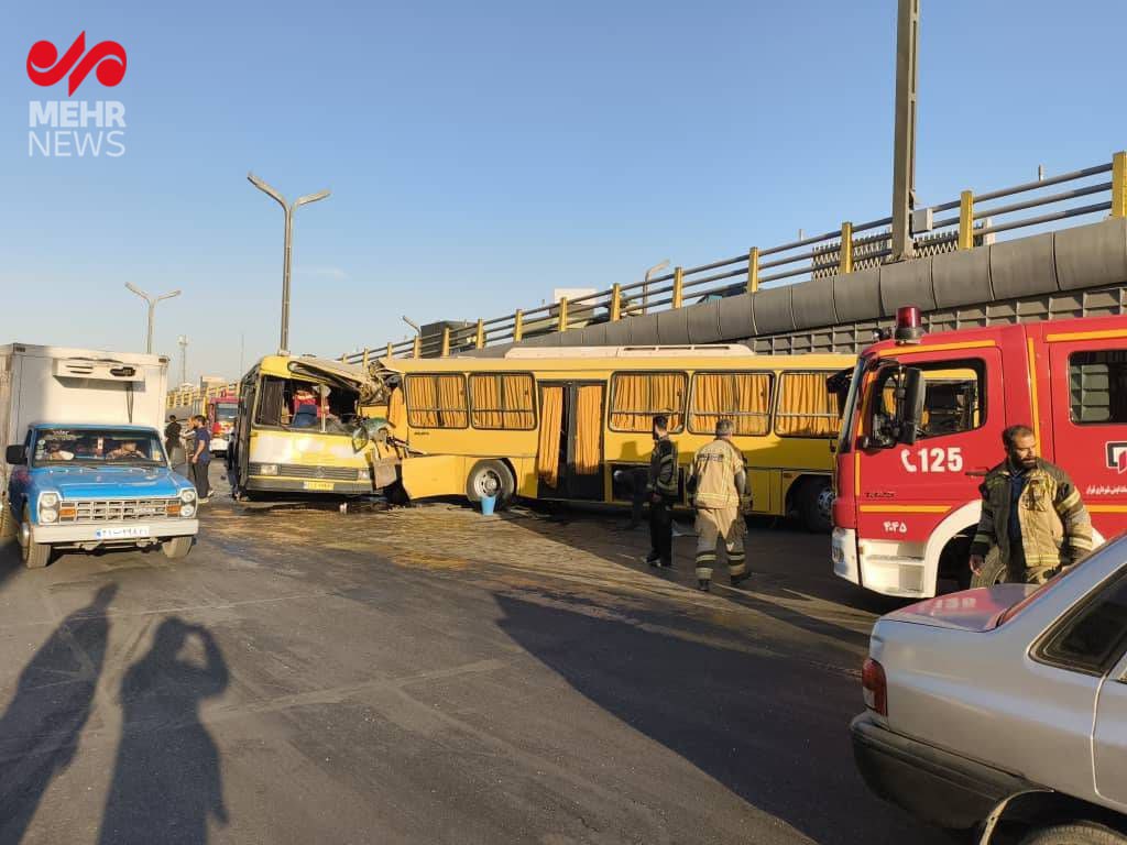 عکس/ تصادف ۲ اتوبوس در جاده مخصوص کرج