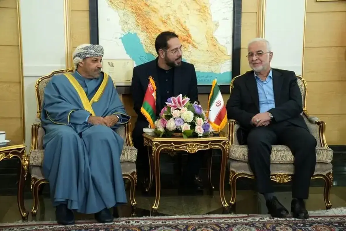 وزیر کشور عمان در دیدار با مومنی: روابط ایران و عمان رو به محکمتر شدن است