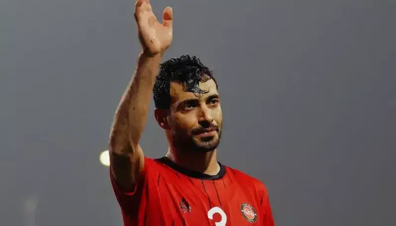 شجاع در آستانه یک گل والی زیبا!