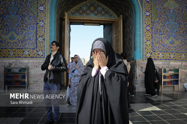 حرم مطهر رضوی در روز ولادت حضرت زینب (س)
