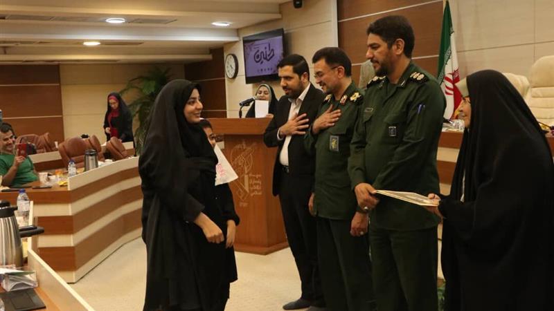 خبرنگار ایرنا سمنان برتر جشنواره حریم رسالت شد