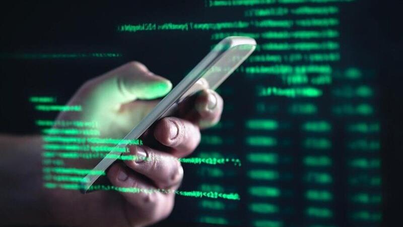 پیام آشنا، حساب غریبه؛ مراقب تلههای مالی در پیامرسانها باشید